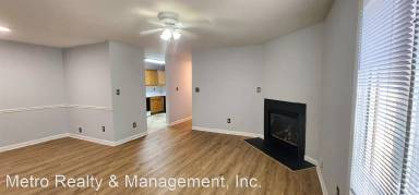 Main picture of 407 Rosewood Ct