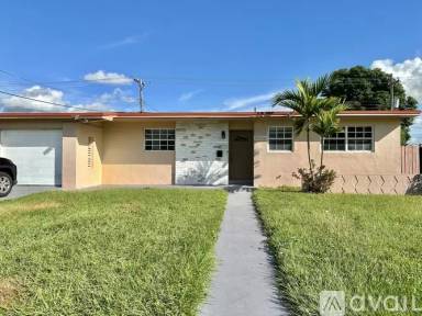 Main picture of 9251 SW 17th St