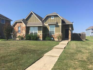 Main picture of 2021 Autumn Lake Dr