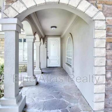 Main picture of 7838 Maxwell Ave