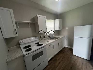 Main picture of 1521 N Kealing Ave