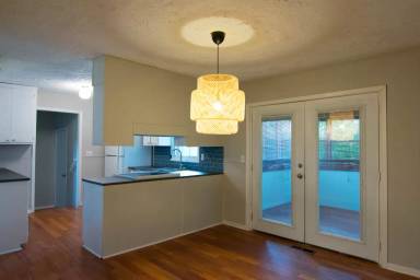 Main picture of 202 Porter Ln