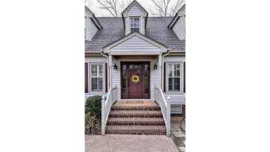 Main picture of 2813 Starling Dr