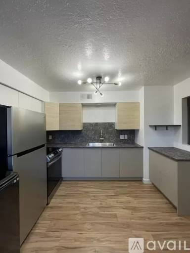 Main picture of 2821 Muriel St NE