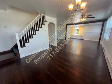 Main picture of 7322 Lincoln Hwy W