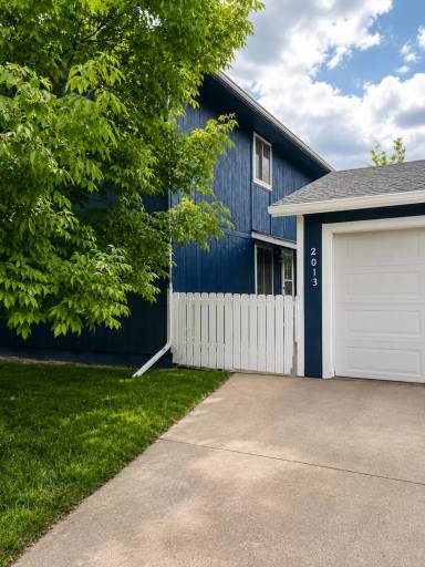 Main picture of 2013 Devonshire Dr