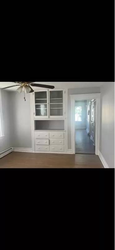 Main picture of 907 Hunterdon St