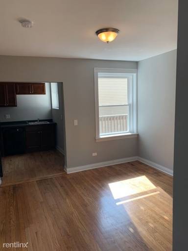 Main picture of 1155 E 72nd St