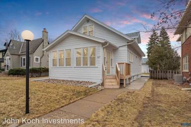 Main picture of 617 E 20th St