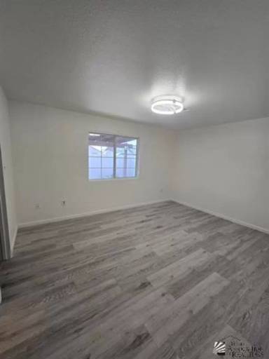 Main picture of 417 N San Juan Ln