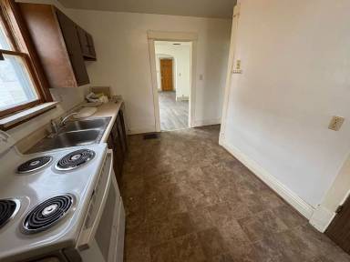 Main picture of 420 4th St SE