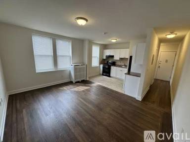 Main picture of 100 75th St