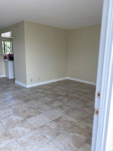 Main picture of 4024 W 138th St