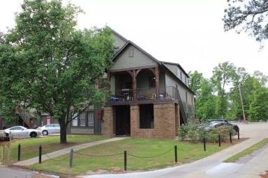 Main picture of 1318 Cloverdale Rd