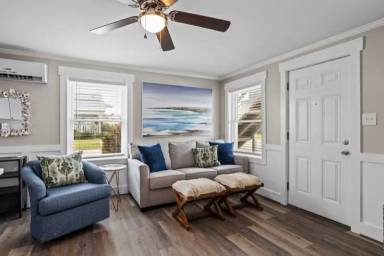 Main picture of 119 W Bogue Blvd