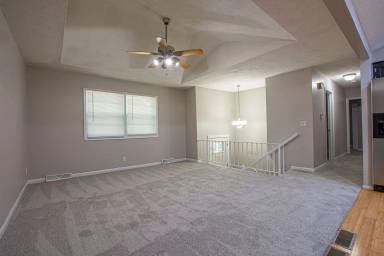 Main picture of 9123 Berry St