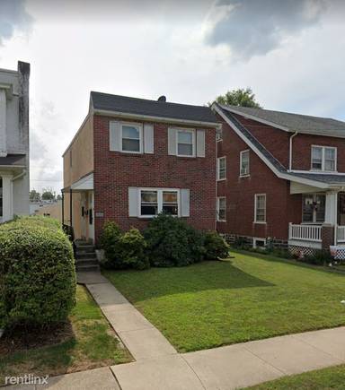 Main picture of 822 W 3rd St
