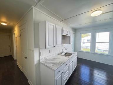 Main picture of 30 Third St
