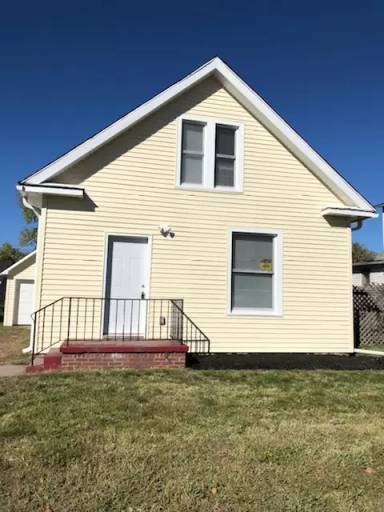 Main picture of 4910 Adams St