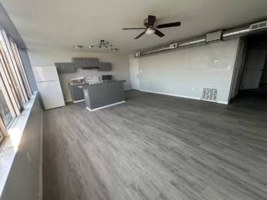 Main picture of 2838 Linden Ave