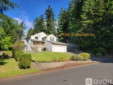 Main picture of 8401 181st Ave E