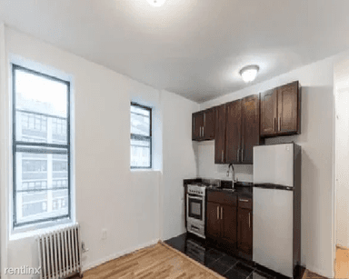 Main picture of 529 Broome St