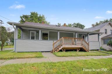 Main picture of 1266 Clark St