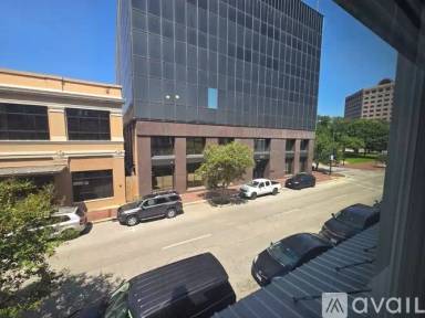 Main picture of 106 S Main St