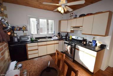 Main picture of 215 Boston Ave