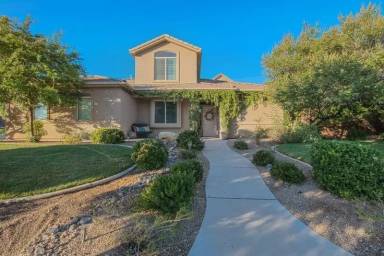 Main picture of 674 Bear Claw Dr