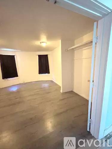 Main picture of 409 W 17th St