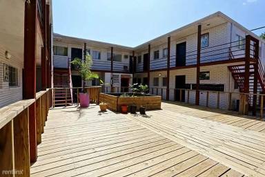 Main picture of 4921 Crawford St