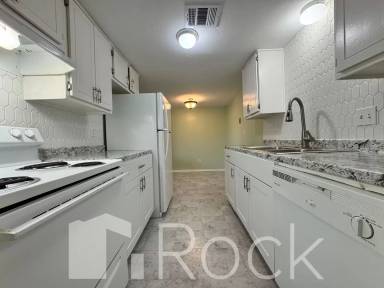 Main picture of Piccadilly Square Townhomes