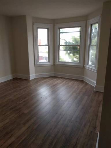Main picture of 6040 Irving St