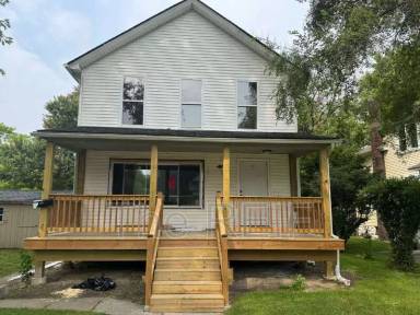 Main picture of 2423 Walnut St