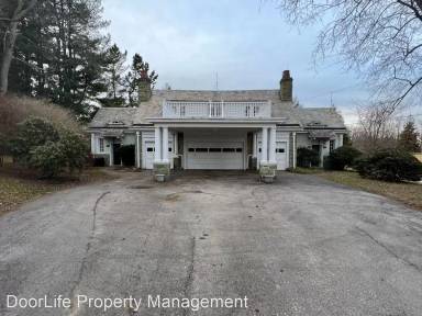 Main picture of 901 Birmingham Rd