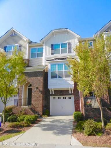 Main picture of 842 Windy Falls Dr