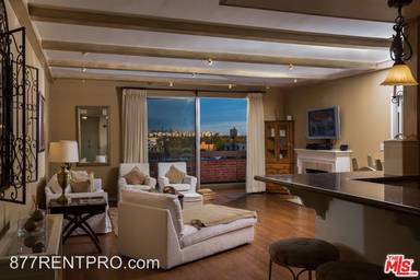 Main picture of 321 S San Vicente Blvd