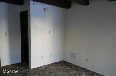 Main picture of 125 Monroe Ave