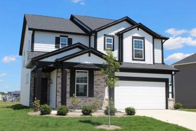 Main picture of 807 Adler Dr