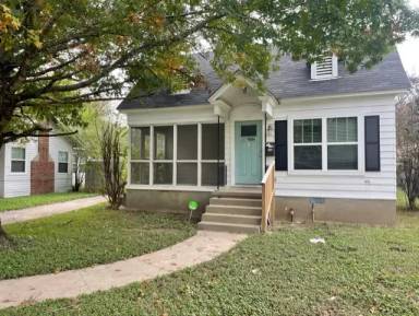 Main picture of 908 N 34th St