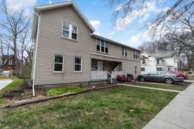 Main picture of 624 S Lansing St