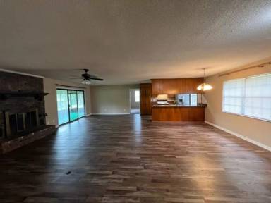 Main picture of 5413 Francis Dr