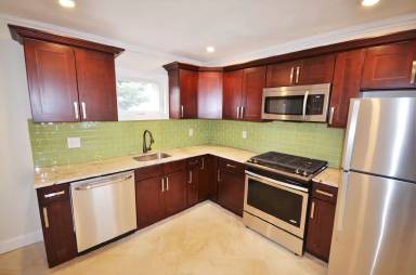 Main picture of 130 Brooks St