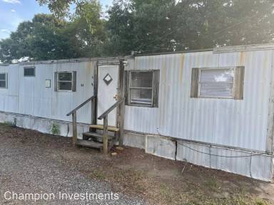 Main picture of 2218 S Post Rd