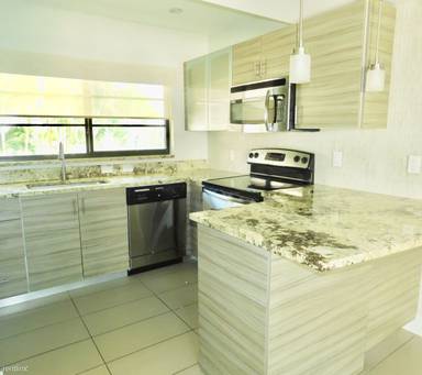 Main picture of 64 Isle of Venice Dr