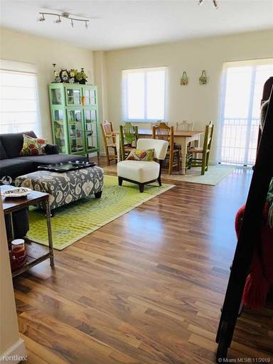 Main picture of 711 Biltmore Way