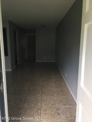 Main picture of 4742 Grove St