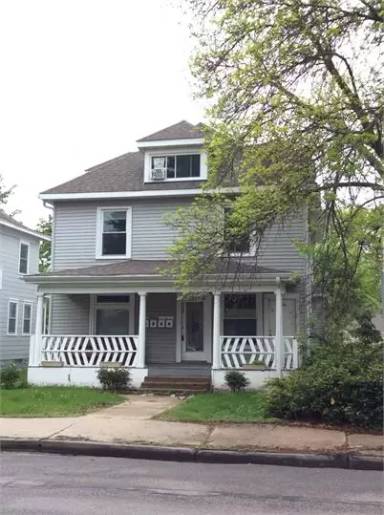 Main picture of 3228 Grand Ave S