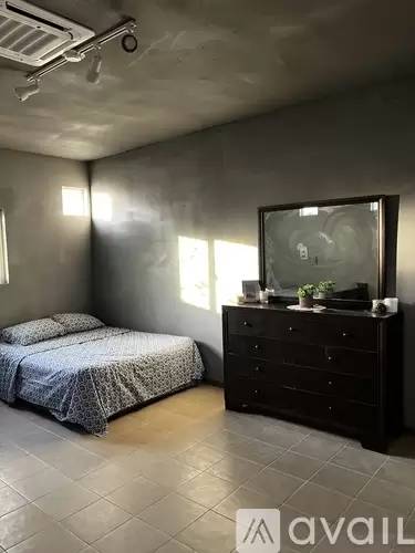 Main picture of 4794 N Pershing Ave